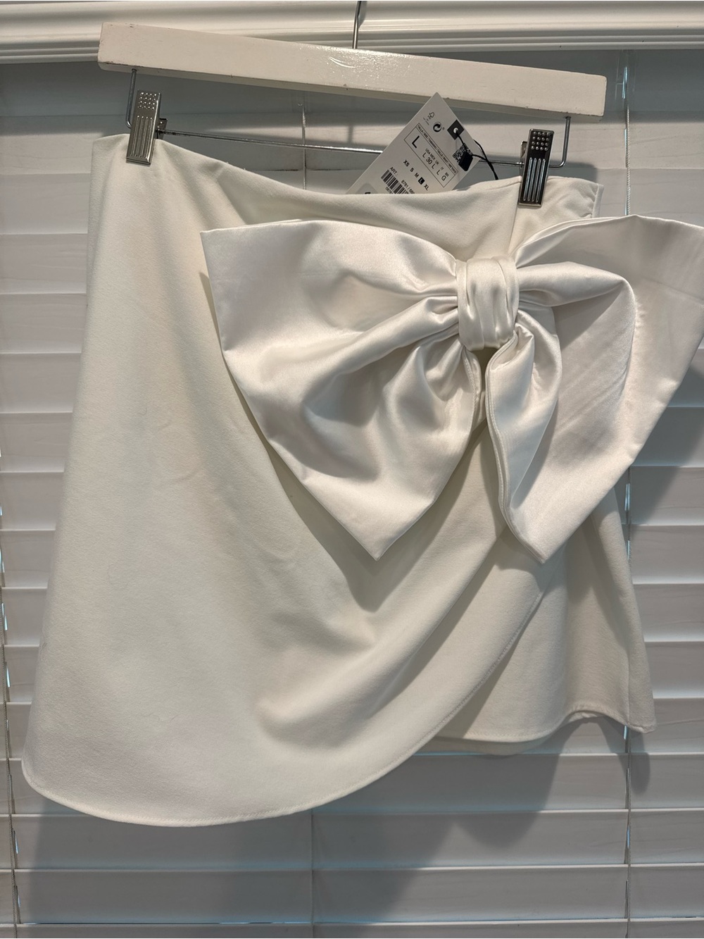 Zara White Bow-Accent Mini Skort